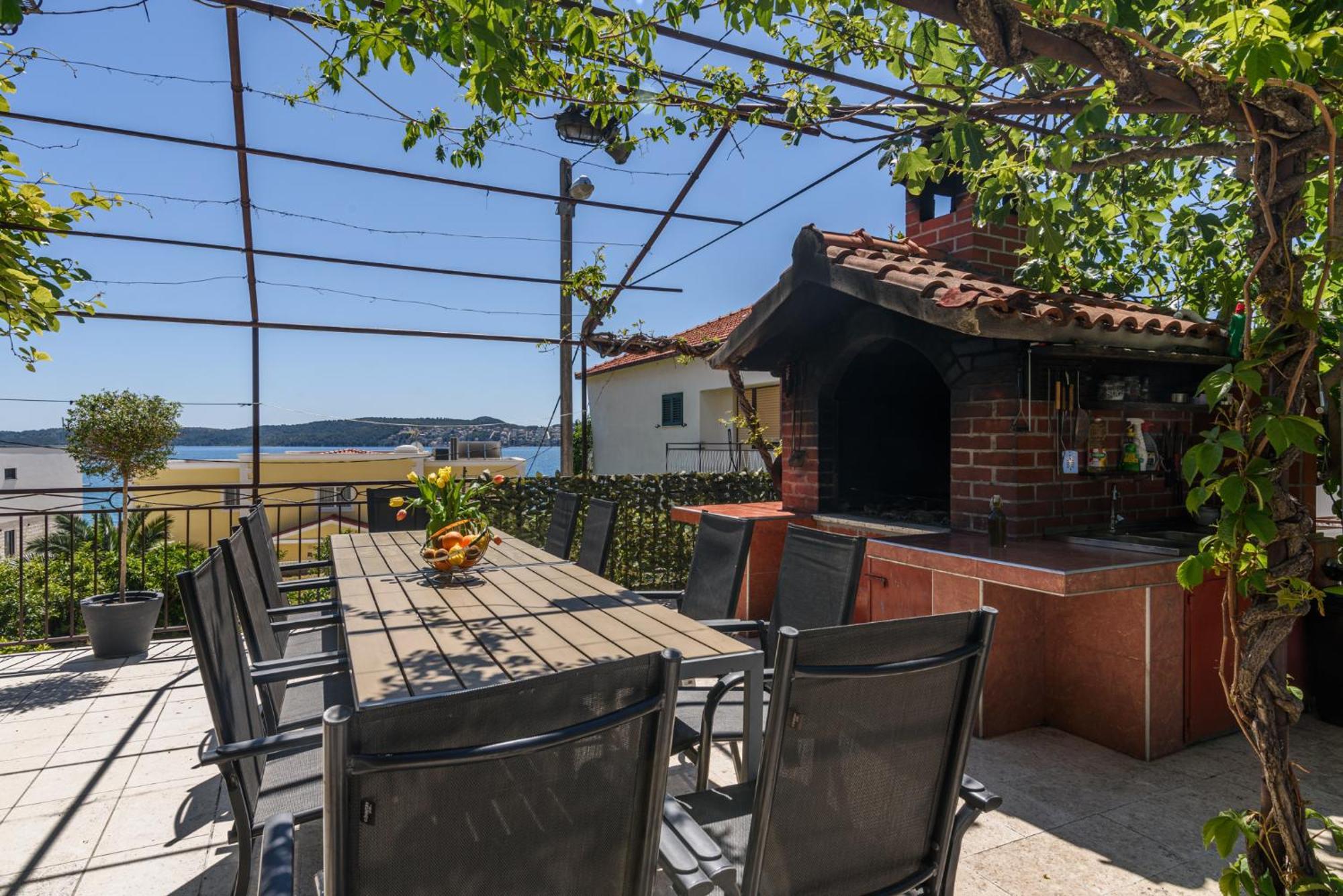 Apartments Villa Ivanka Трогир Екстериор снимка