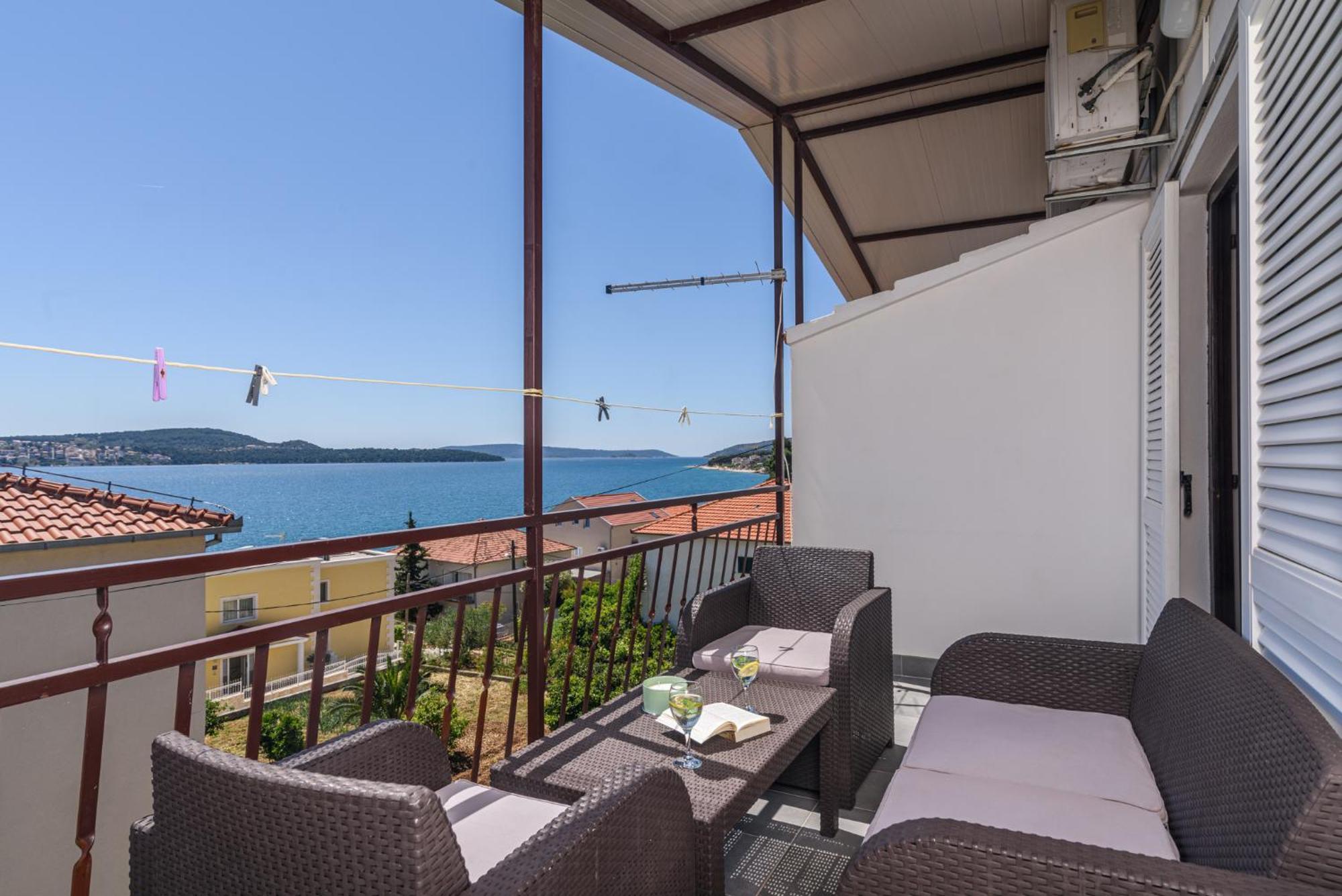 Apartments Villa Ivanka Трогир Екстериор снимка