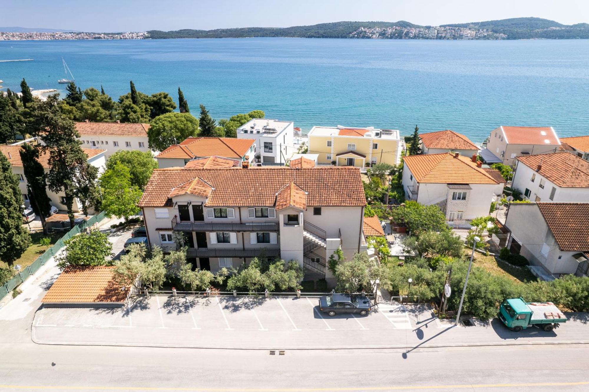 Apartments Villa Ivanka Трогир Екстериор снимка