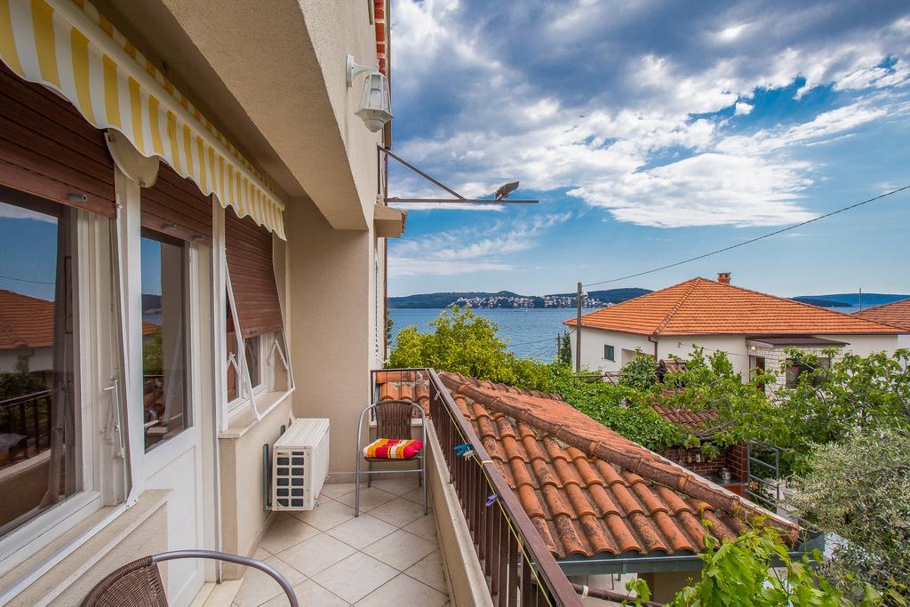 Apartments Villa Ivanka Трогир Екстериор снимка