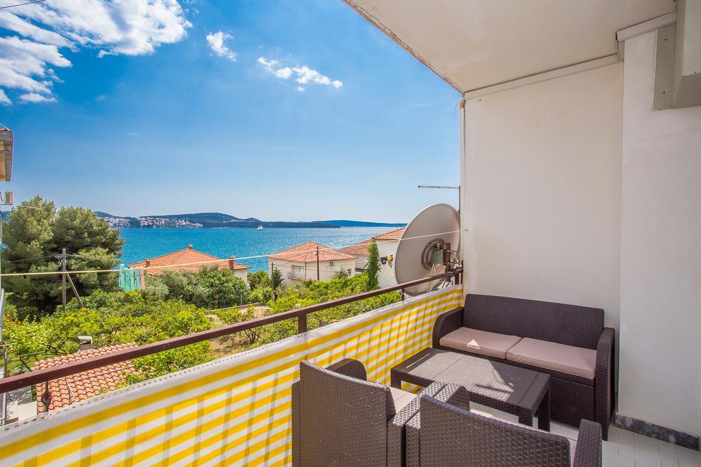 Apartments Villa Ivanka Трогир Екстериор снимка