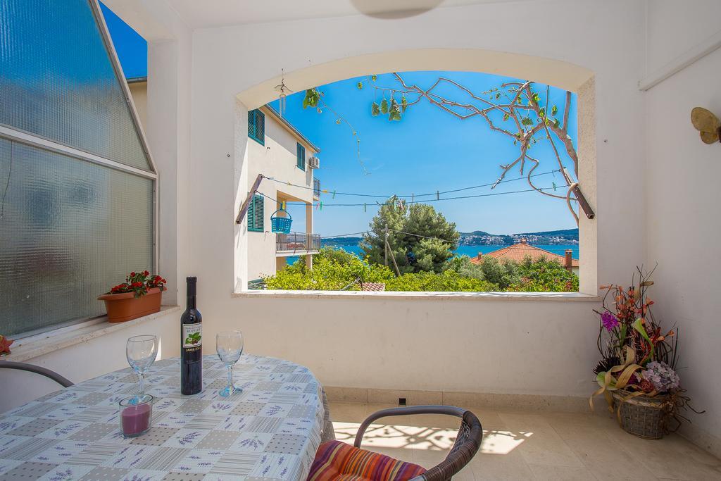 Apartments Villa Ivanka Трогир Екстериор снимка