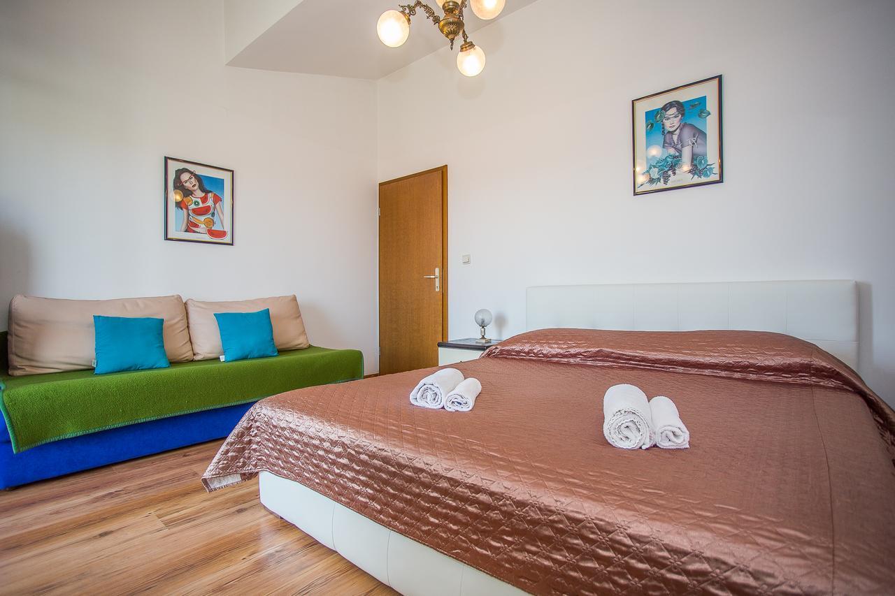 Apartments Villa Ivanka Трогир Екстериор снимка