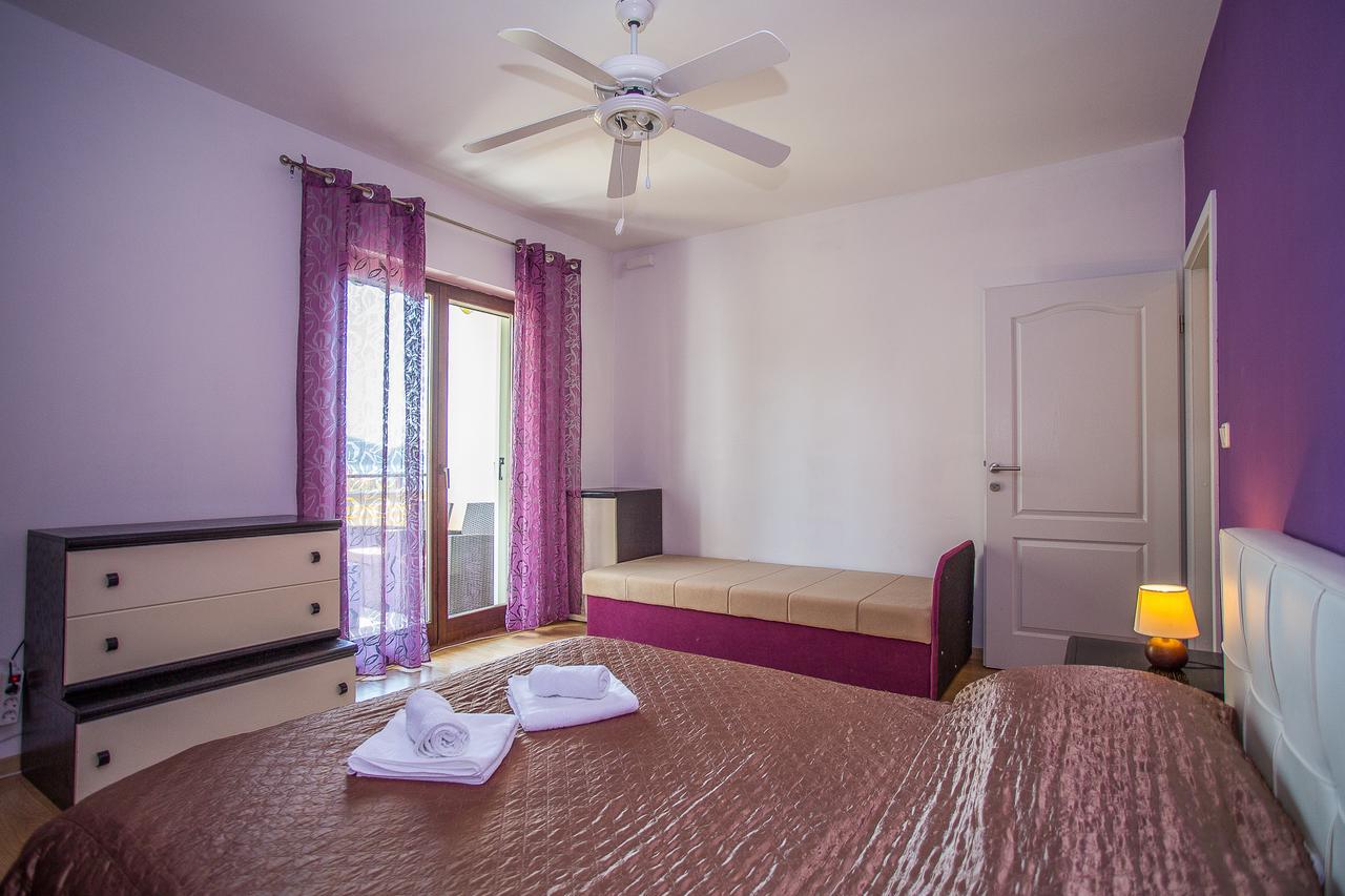 Apartments Villa Ivanka Трогир Екстериор снимка