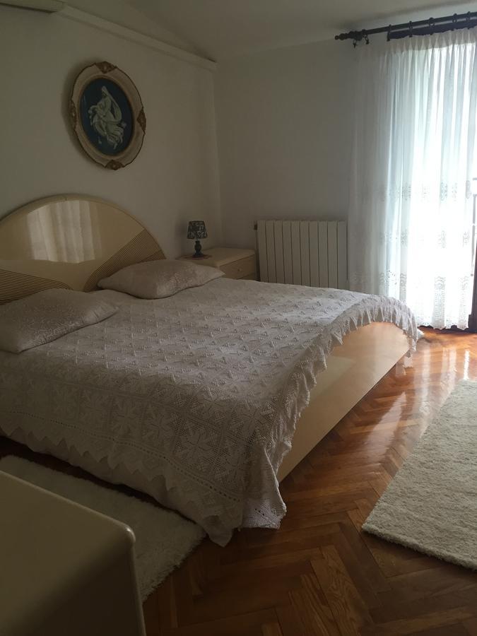Apartments Villa Ivanka Трогир Екстериор снимка